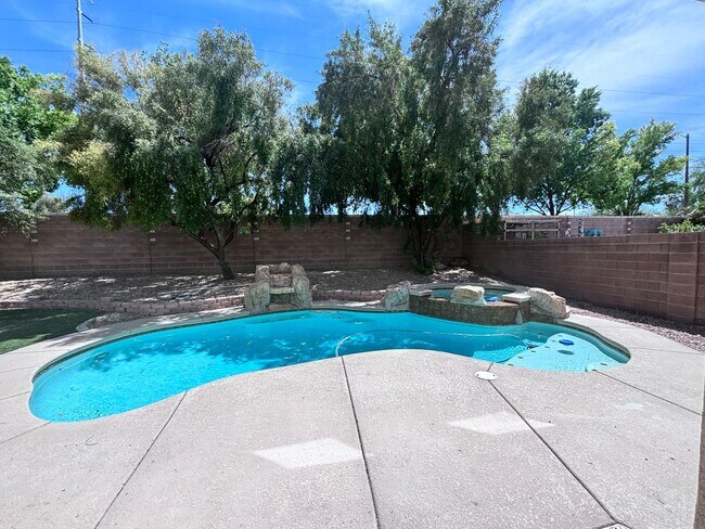 Foto del edificio - 5 bedroom + Loft with pool in Aliante Master