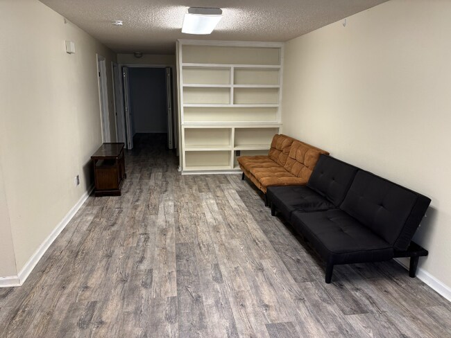 Foto del edificio - 9123 W Cedar Dr