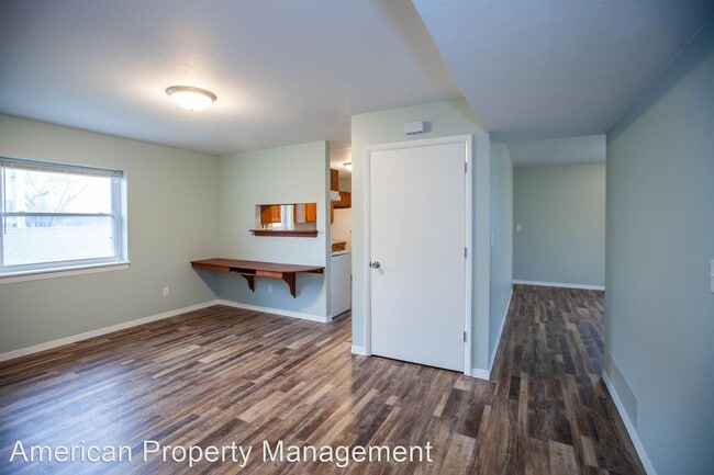 Building Photo - 4 br, 2 bath House - 1022 N 10th st
