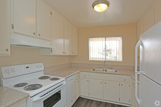 Building Photo - Villa Pacific Apartments