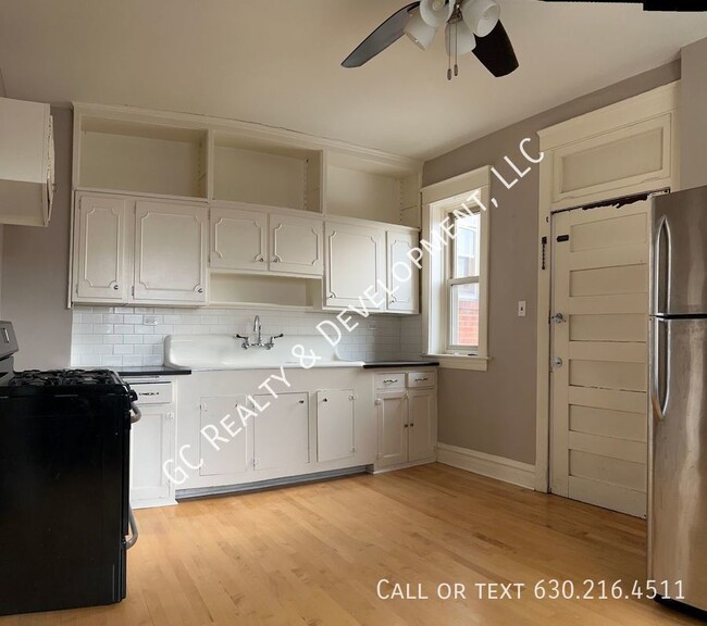 Foto del edificio - ***DOWNTOWN WHEATON / 2 BDRM / W&D IN UNIT...