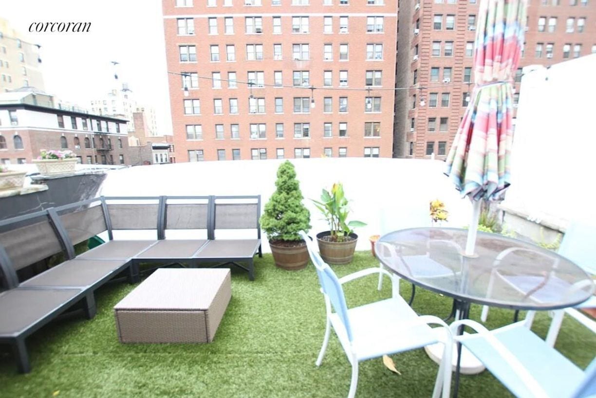 Foto principal - 868 W End Ave