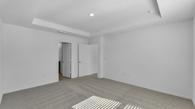 Foto del edificio - 638 Meadows Edge Pl