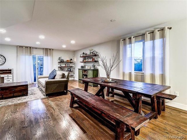 Photo - 2951 S Lincoln St House