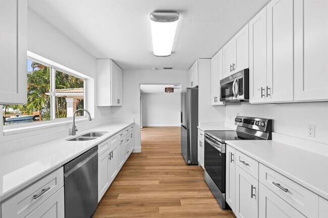 Foto del edificio - 2265 NE 24th St
