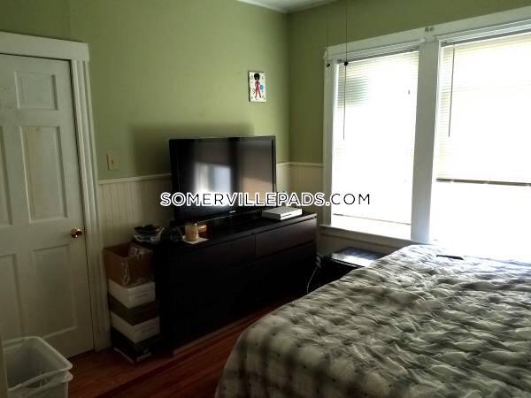 Foto del edificio - 127 Hillsdale Rd