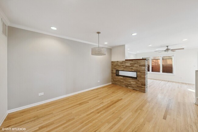 Foto del edificio - 1810 N Fremont St