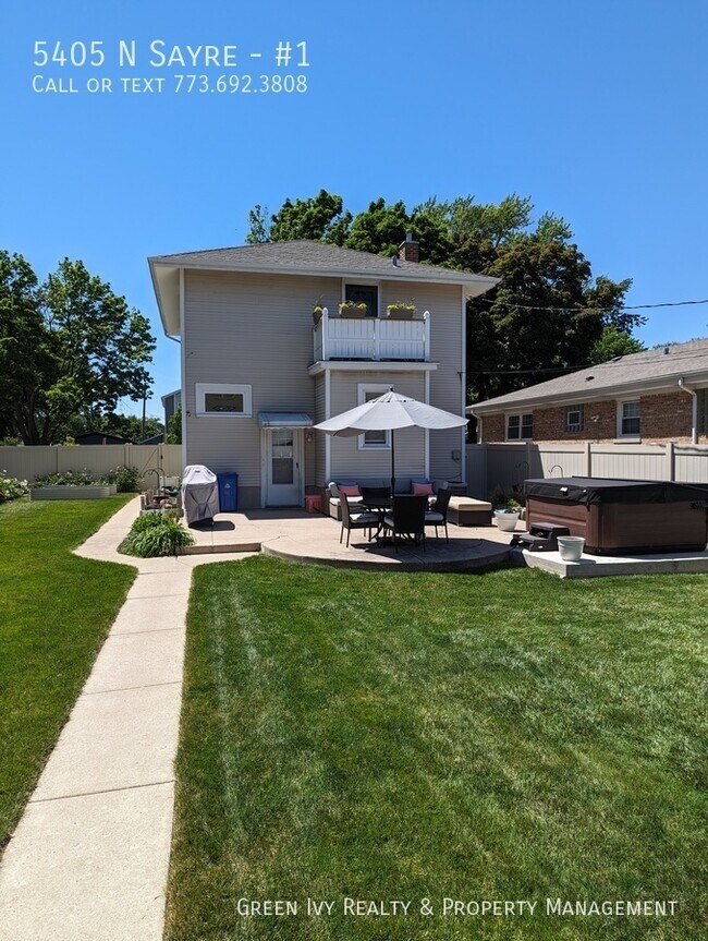 Building Photo - Gorgeous, Rehabbed, Tri-Level, Home For Re...