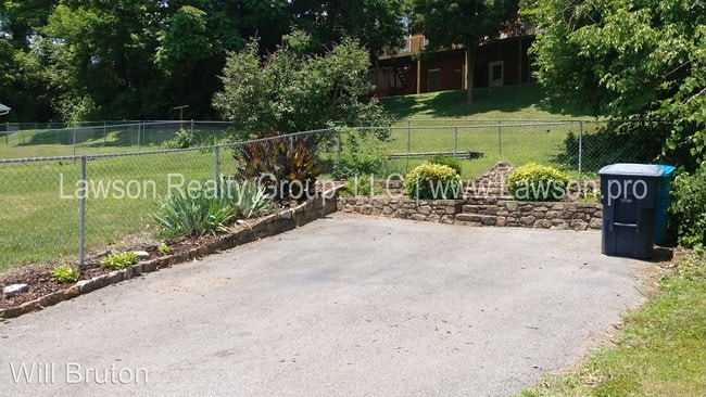 Building Photo - 2 br, 1 bath House - 2340 King St
