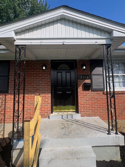 Foto del edificio - 3211 Mid Dale Ln