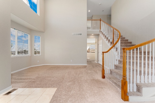 Building Photo - 10543 Laurelglen Cir