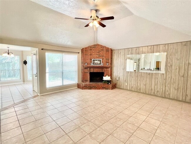 Building Photo - 16307 Ginger Run Way
