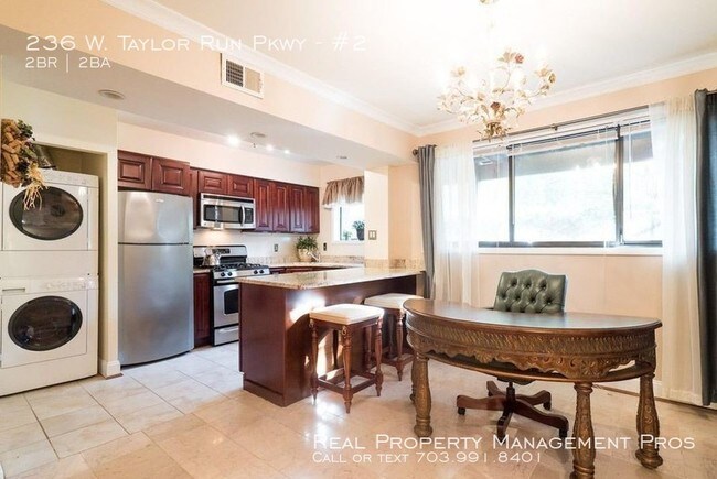 Foto del edificio - Spacious 2BD 2BA & Den in Alexandria!