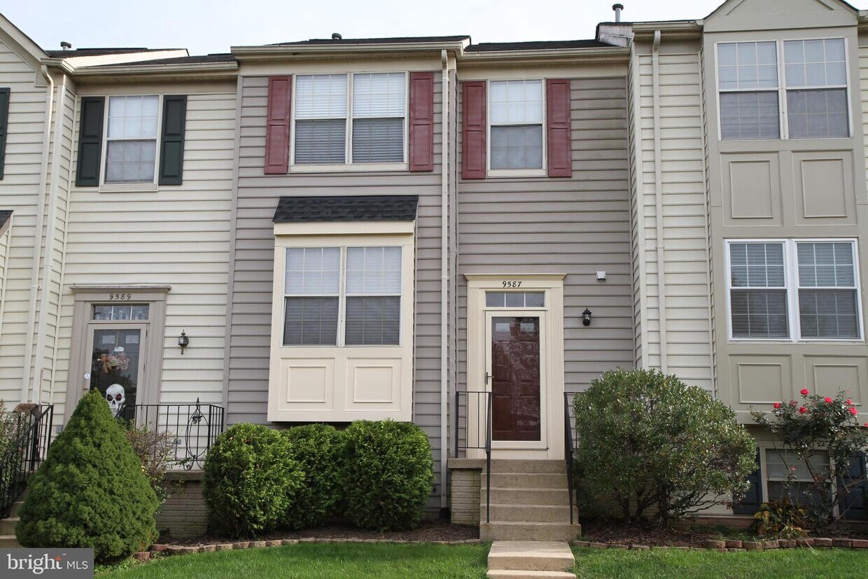 9587 Tudor Oaks Dr, Manassas, VA 20110 Townhouse for Rent in Manassas