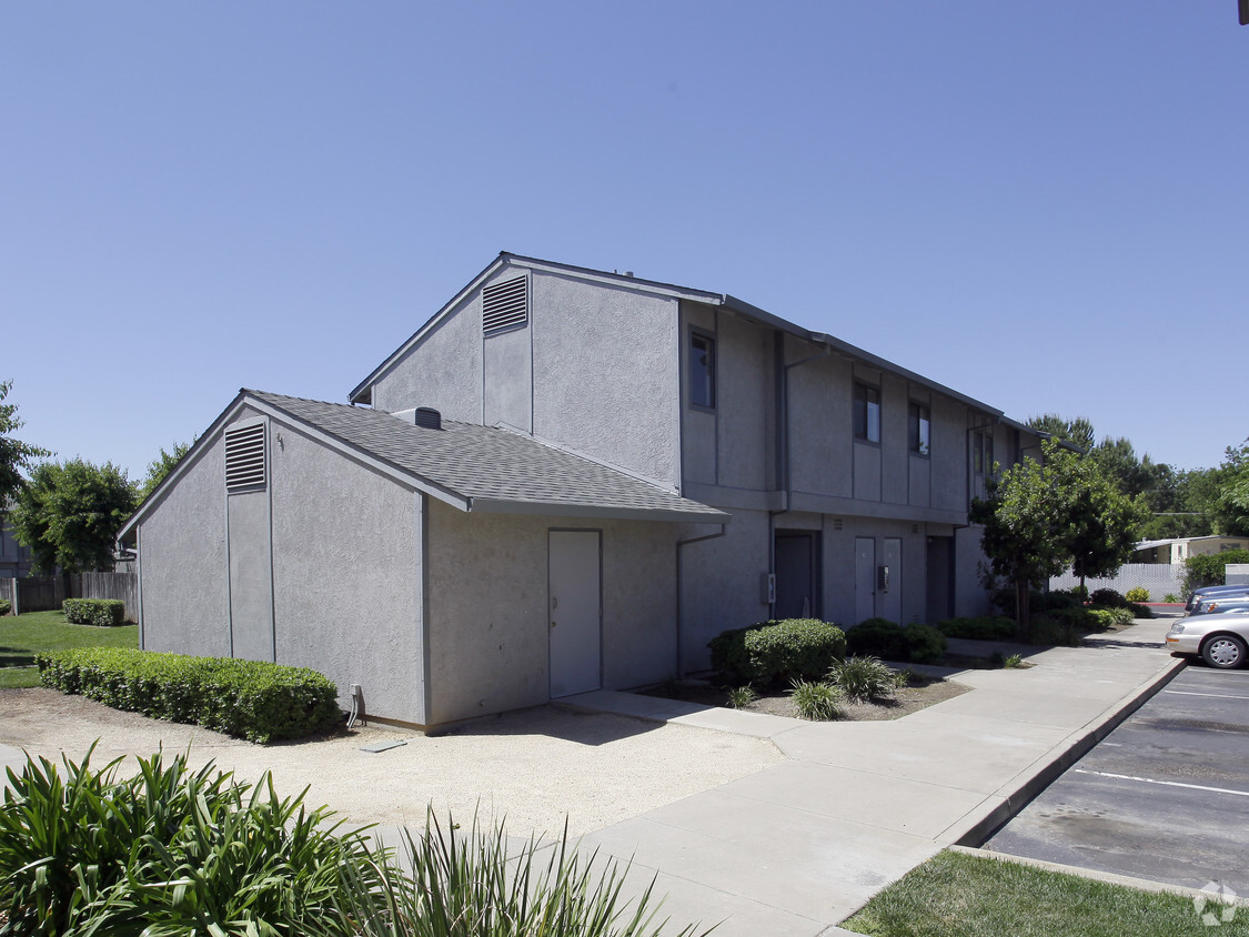 Foto del edificio - Mahal Plaza Apartments