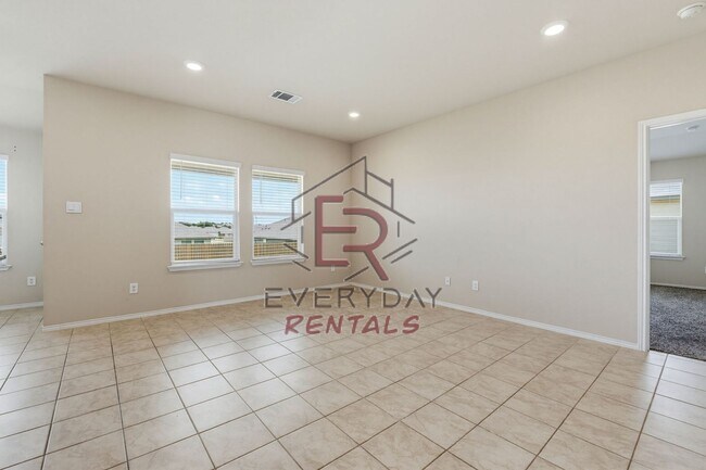 Foto del edificio - Beautiful Home Awaits you!