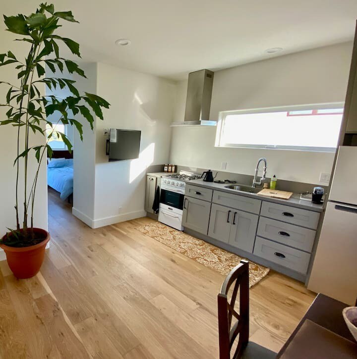 648 E Fairview Blvd Unit 648 Yellow, Inglewood, CA 90302 Apartments