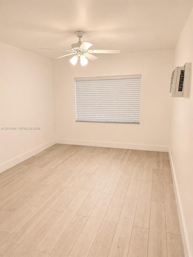 Foto del edificio - 7537 Buccaneer Ave