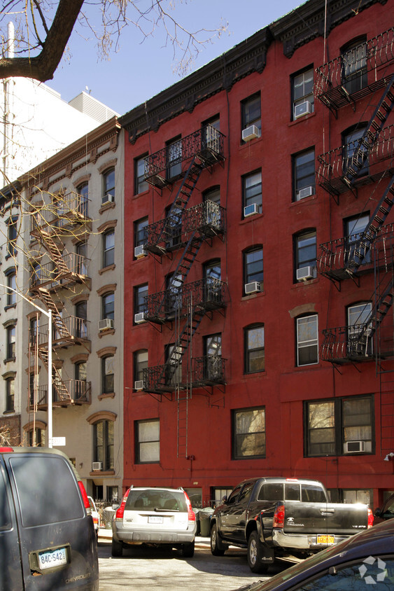 Primary Photo - 331 East 5th Street