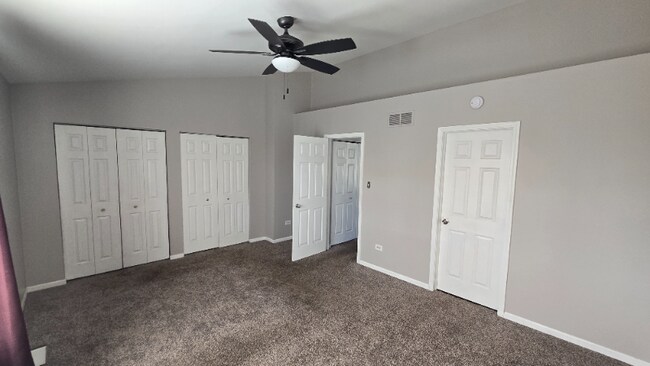 Foto del edificio - 2705 Canyon Dr