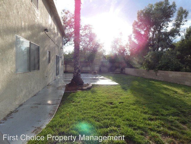 Foto del edificio - 6156 Bluffwood Dr