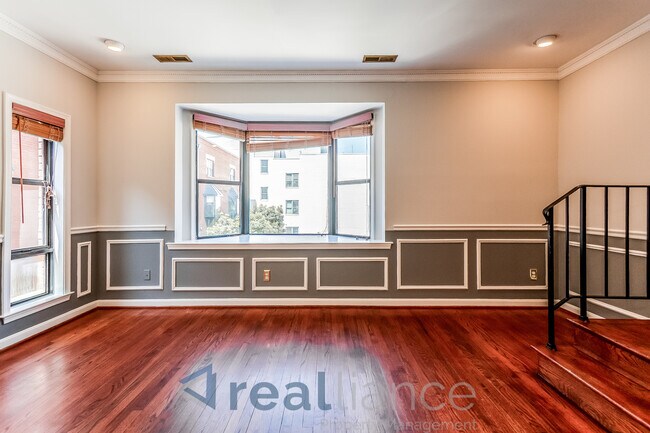 Foto del edificio - 1306 12th St NW