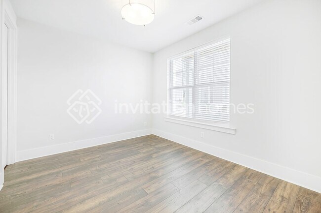 Foto del edificio - 252 Founders Ln