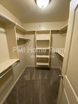 Building Photo - 2510 Charleston Ave