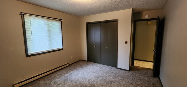 Foto del edificio - 515 Dewey Ave