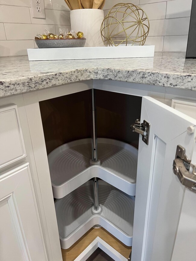 Building Photo - Anthos Coldwater