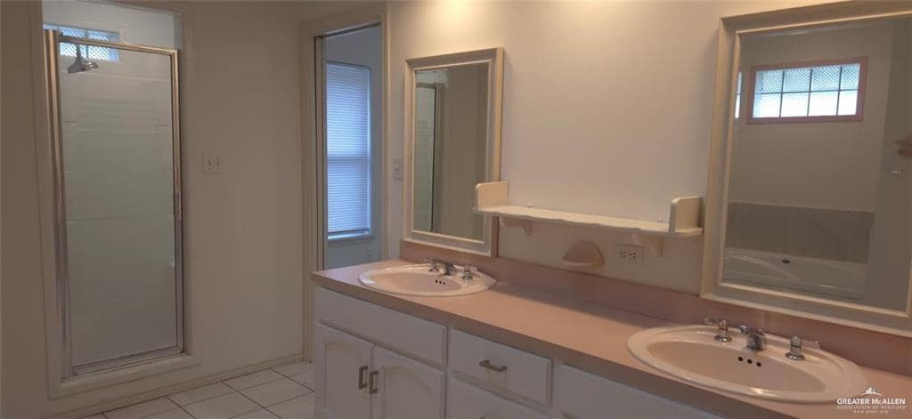 Building Photo - 4 E Jasmine Ave