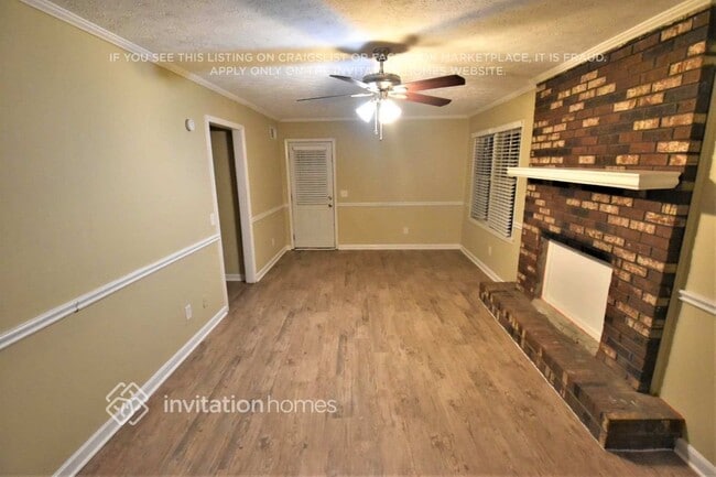 Foto del edificio - 5281 Shallow Wood Ln