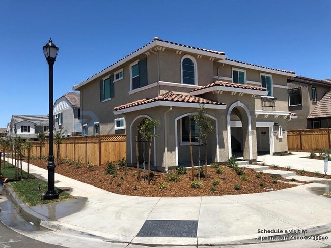 Building Photo - 471 Hydrangea Glen