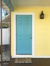 Building Photo - 5-915 24th Ave N