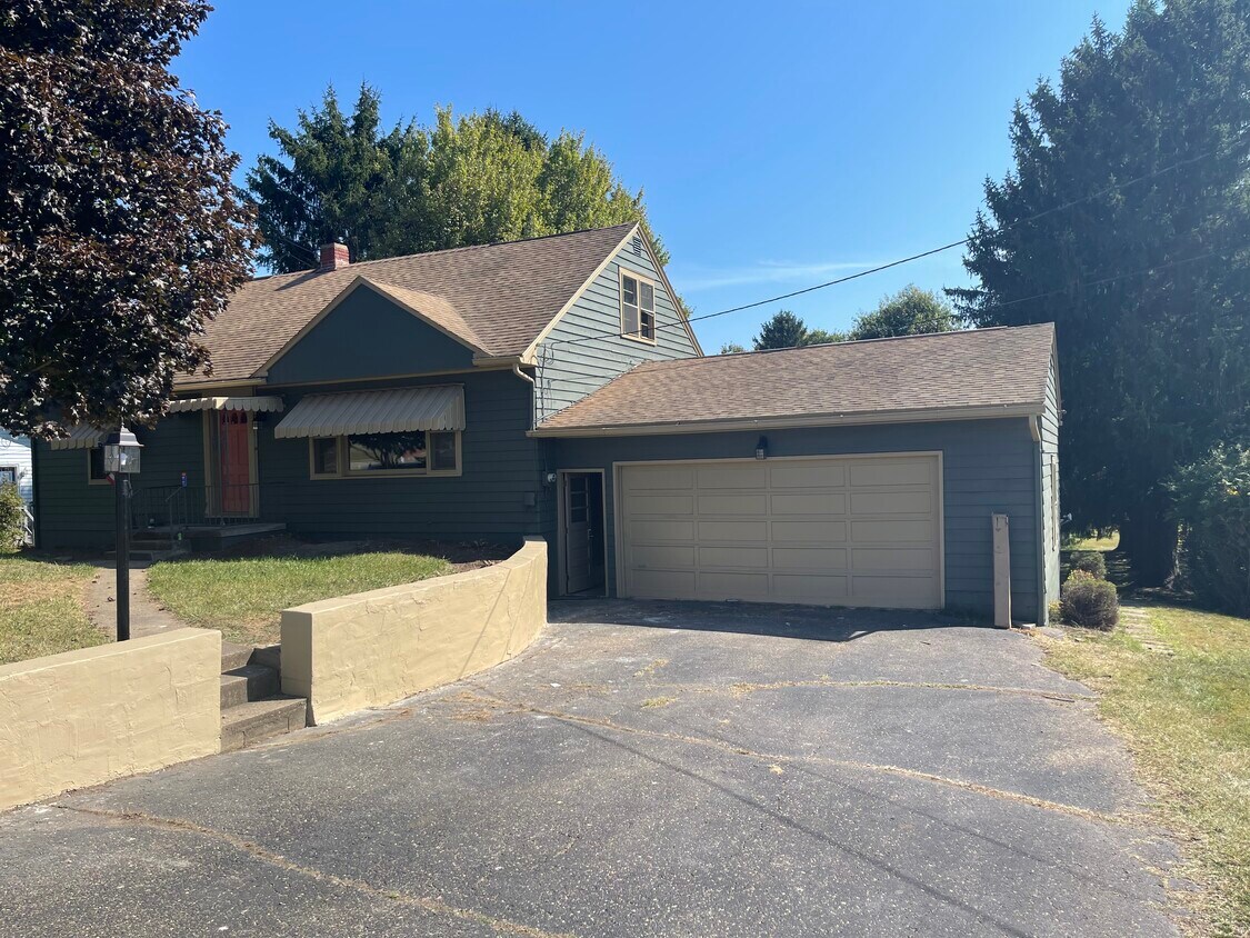 1360 Richey Rd, Zanesville, OH 43701 House Rental in Zanesville, OH