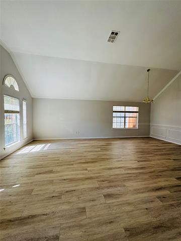 Foto del edificio - 2704 Aspen Dr