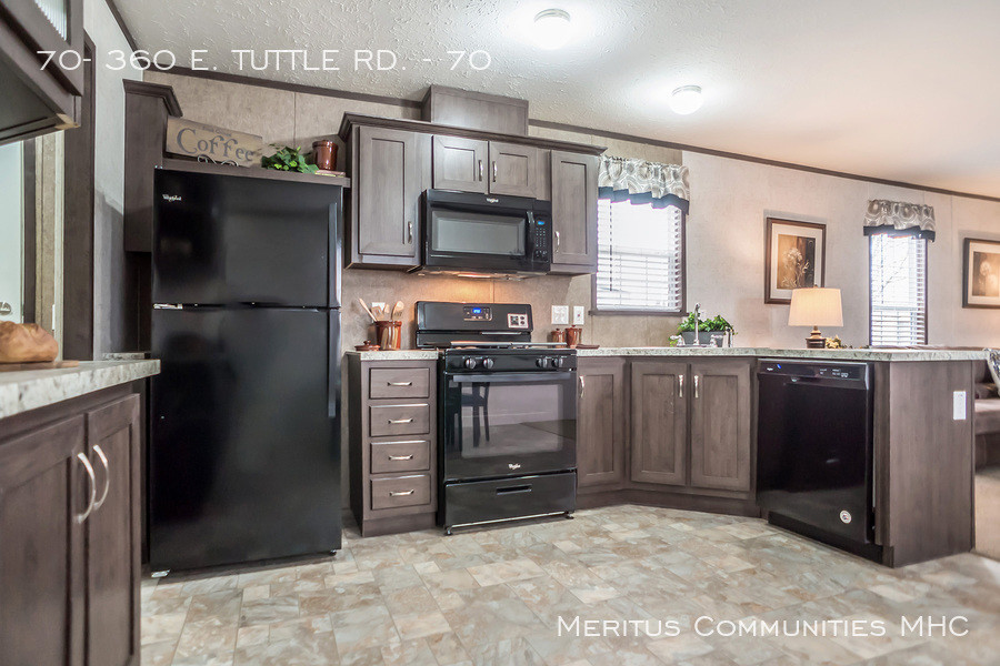Primary Photo - LEASE A LIFESTYLE MAKEOVER! (616) 597-3119