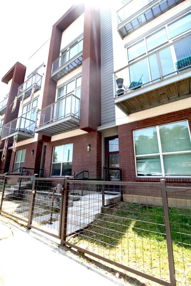Building Photo - 116 Newell Ave