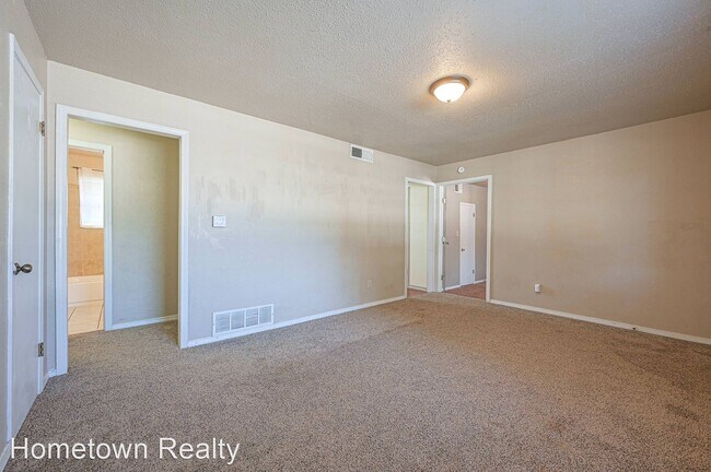 Foto del edificio - 3 br, 1 bath House - 1229 McDonald Drive