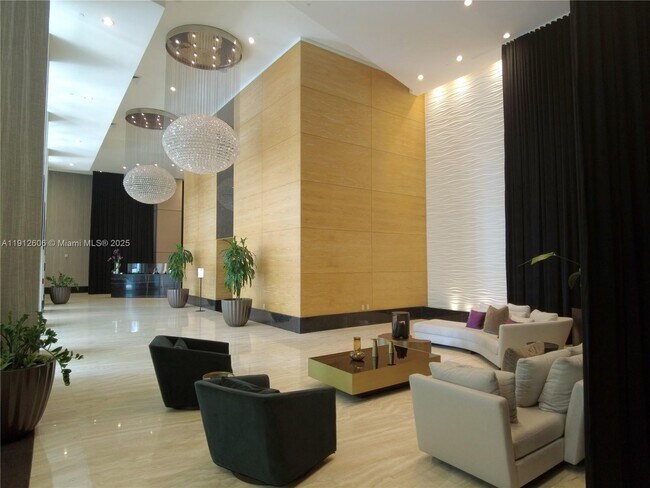 Foto del edificio - 950 Brickell Bay Dr