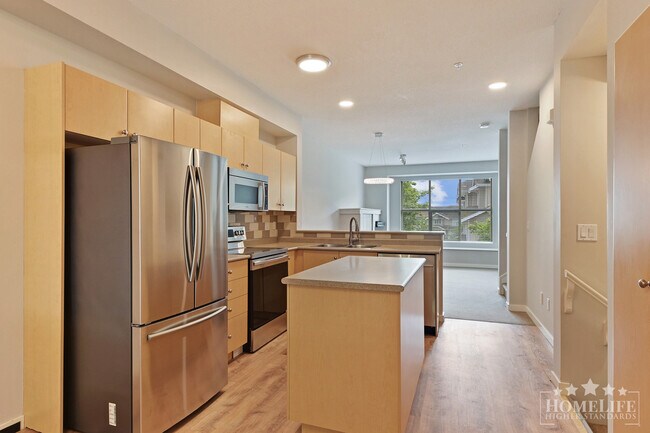 Building Photo - Welcome to Willow Edge!