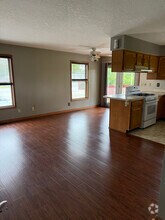 Building Photo - 448 E Sandusky St