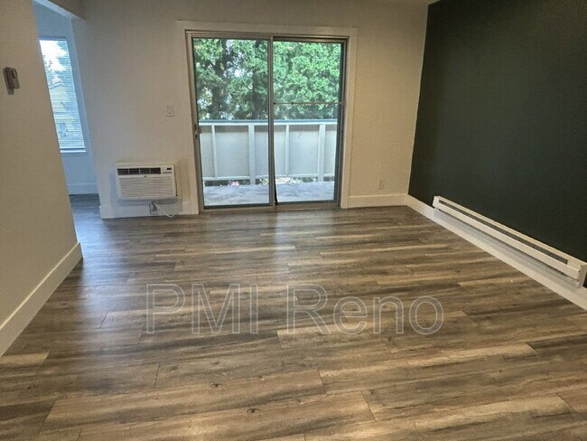 Foto del edificio - 3920 Clear Acre Ln
