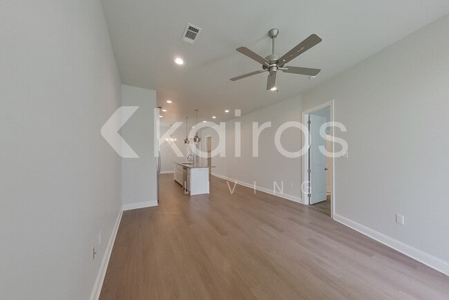 Foto del edificio - 4816 W Dacha Ln