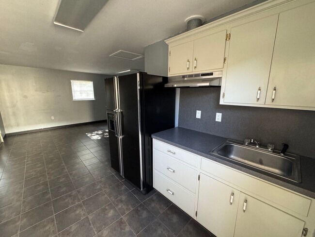 Foto del edificio - 2232 N 41st St
