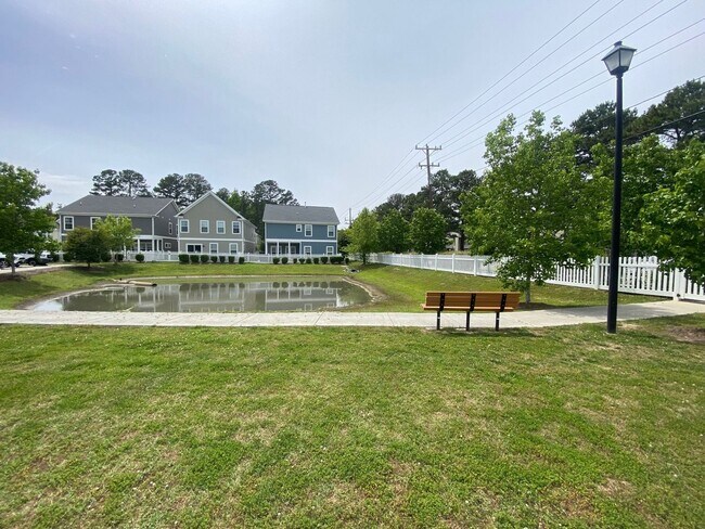 Building Photo - Introducing a stunning Condo with a coasta...