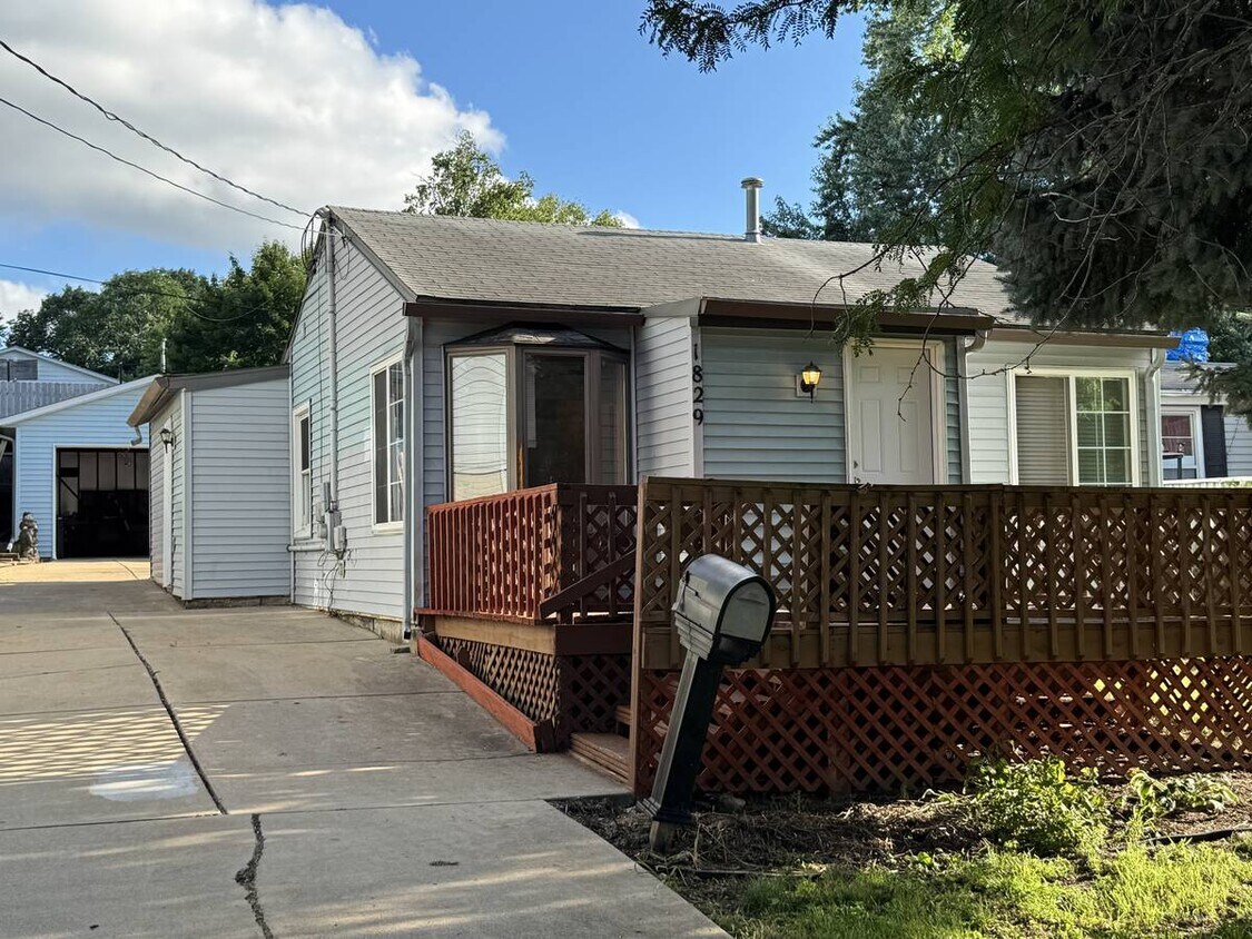 Foto principal - 1829 Northwestern Ave