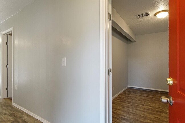 Foto del edificio - 1520 NE 33rd St