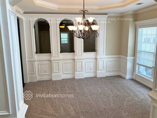 Building Photo - 5571 Boreal Way SW