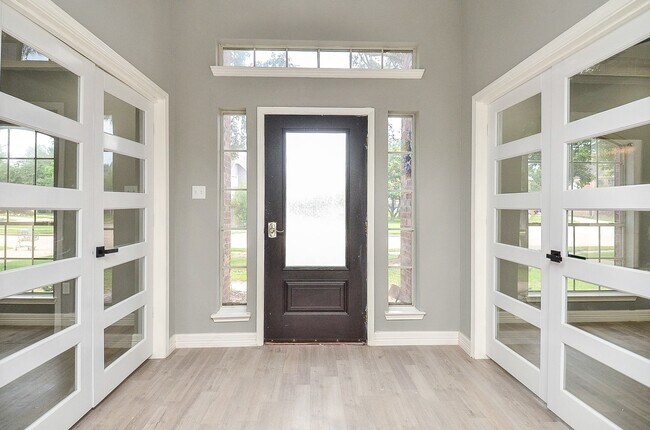 Foto del edificio - 9211 Abbey Chase Ln
